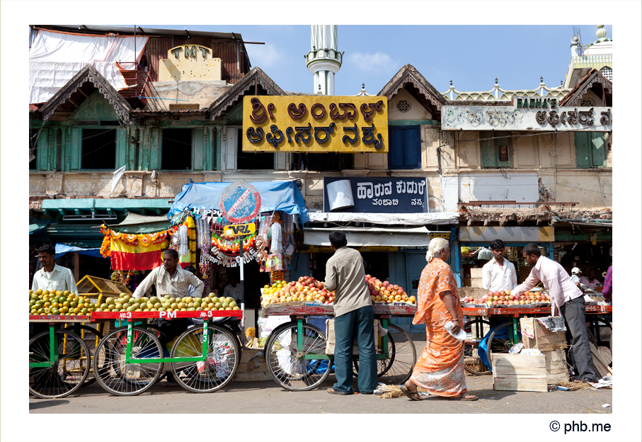 419-mysore-street_market-india2011-novembre